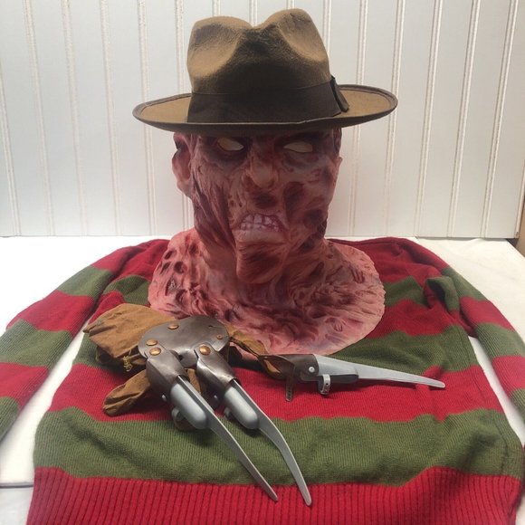 Wicked Fun Other - Nightmare On Elm Street Halloween Costume Wicked Fun. Mask, Hat, Claws, Sweater
